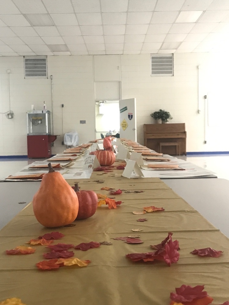 Fancy Thanksgiving decorated table