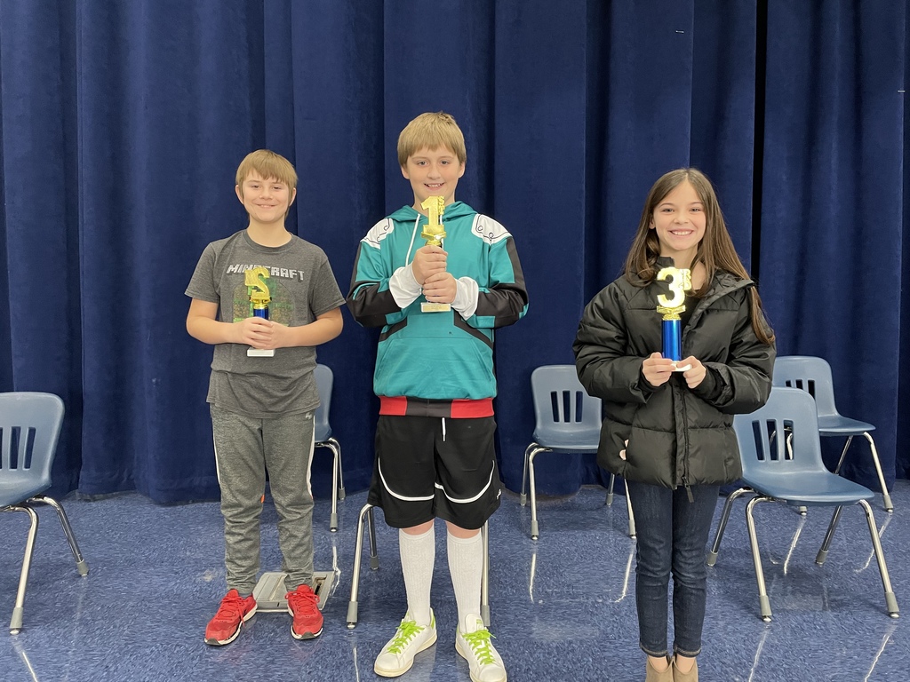 three spelling bee winners from 5th grade